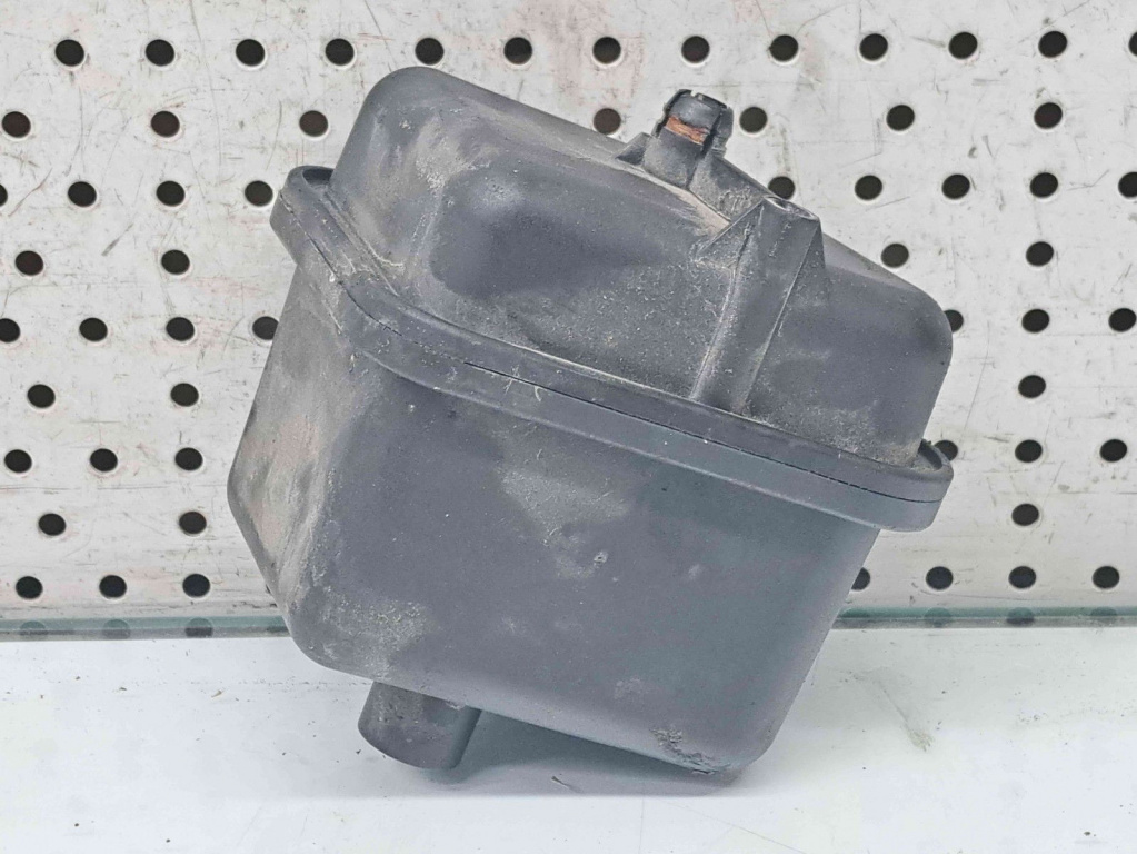 Rezervor vacuum Volkswagen Passat B6 Variant (3C5) [Fabr 2005-2010] 03G129808 2.0 TDI BKP 2.0 TDI BKP 103KW / 140CP