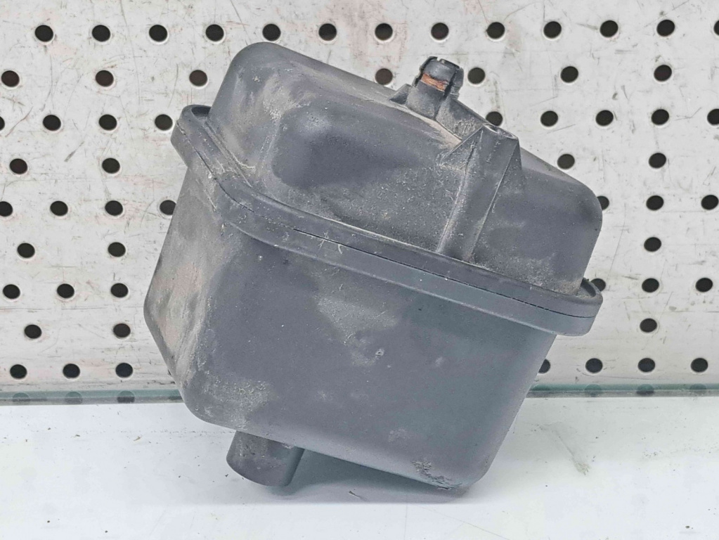 Rezervor vacuum Volkswagen Passat B6 Variant (3C5) [Fabr 2005-2010] 03G129808 2.0 TDI BKP 2.0 TDI BKP 103KW / 140CP