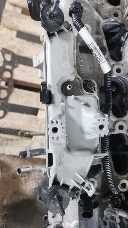 Rezervor vacuum Volvo V40 S40 1.5 T3 cod 31480478