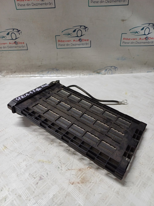 Rezistența habitaclu BMW Seria 1 F20 - Motorina 2012, 92305949