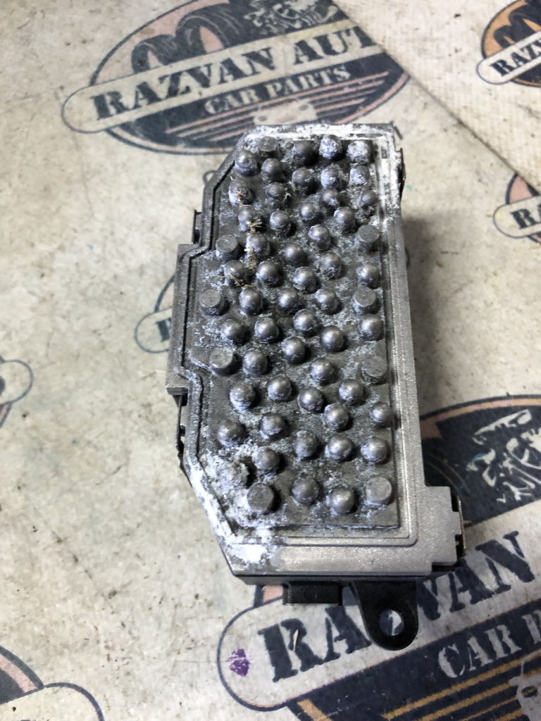 Rezistența habitaclu Volkswagen Tiguan 2012, 3C0907521F