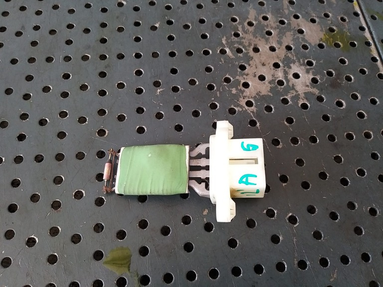 Rezistenta aeroterma ford fiesta 6 cb1 ccn 3m5h18b647ac