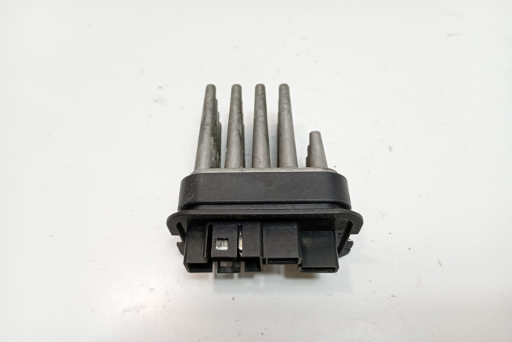 Rezistenta trepte 90566802 Opel Astra H [2004 - 2007]