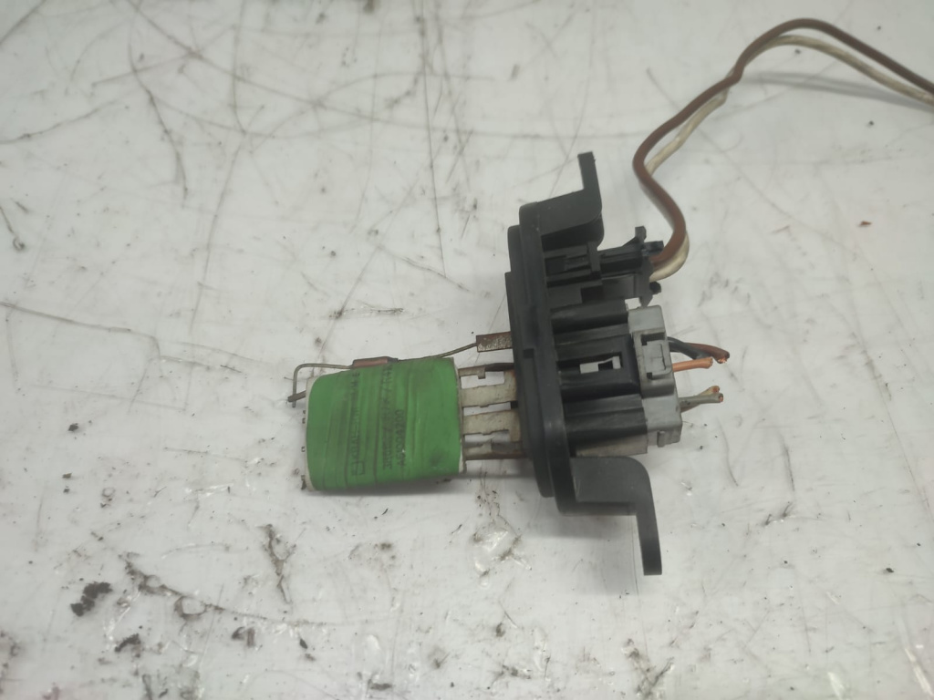 Rezistenta trepte a51004200 Dacia Lodgy 