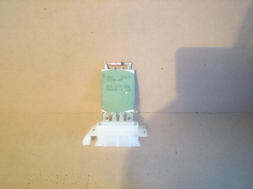 Rezistenta trepte aeroterma Opel Corsa, Peugeot 107 cod 3R0K1R17K / 3R0K1R17KR35K