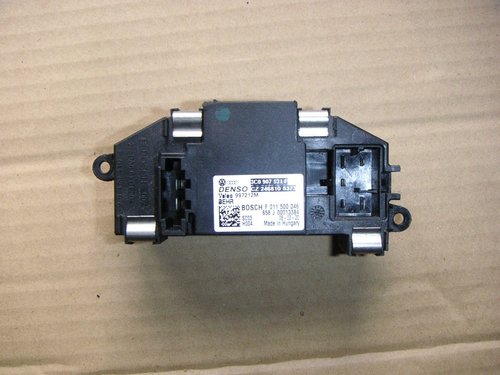 Rezistenta trepte aeroterma VW Passat B6, B7, 3C, CC, Golf 5, Golf 6 cod 3C0907521E