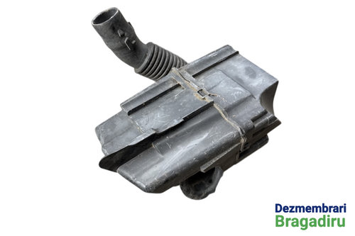 Rezonator aer Cod: 9646467580 9646467580 Citroen C4 [2004 - 2008] Hatchback 3-usi 1.6 MT (109 hp)