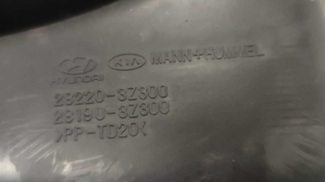 Rezonator aer Hyundai I40 1.7 CRDI , 136 cp / 100 kw , cod motor D4FD , an 2013 cod 28190-3Z300 / 28220-3Z300