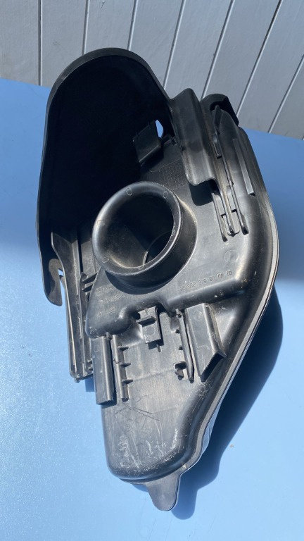 Rezonator aer Peugeot 308 SW 1.6 THP 5FX 2009 Cod : 9656237980