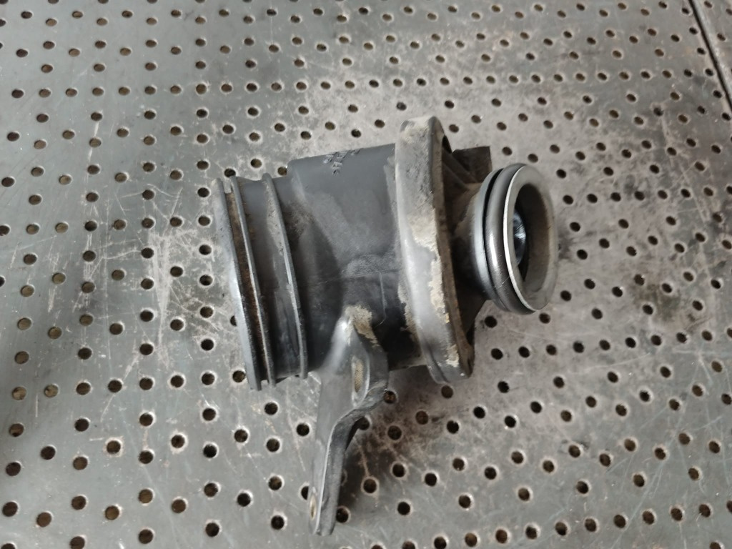 Rezonator turbo 2.2 cdi 611962 mercedes c-class w203 a6110981807