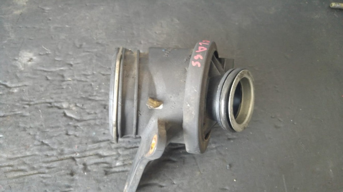 Rezonator turbo 2.2 cdi mercedes c-class w203 a6110981807