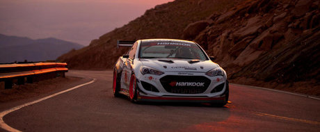 Rhys Millen si Hyundai Genesis Coupe, record absolut la Pikes Peak!