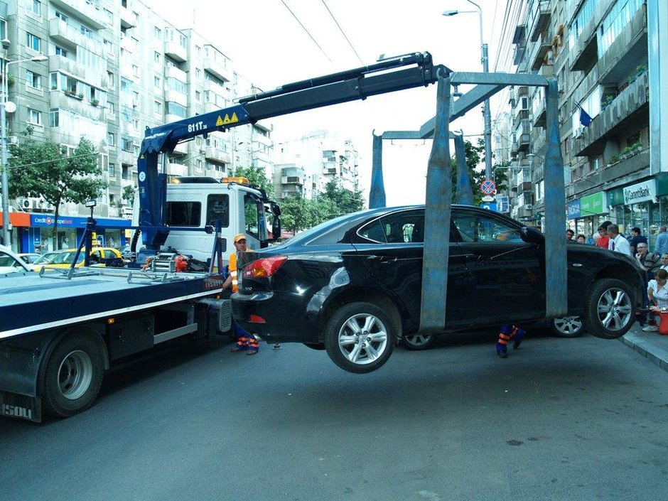 Ridicare masinilor se va putea face doar daca acestea incurca traficul Ridicare masinilor se va putea face doar daca acestea incurca traficul
