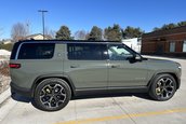 Rivian R1S de vanzare