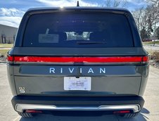 Rivian R1S de vanzare