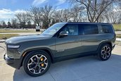 Rivian R1S de vanzare