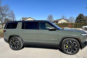 Rivian R1S de vanzare