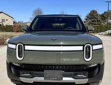 Rivian R1S de vanzare