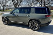 Rivian R1S de vanzare