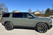 Rivian R1S de vanzare