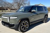 Rivian R1S de vanzare