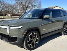 Rivian R1S de vanzare