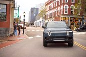 Rivian R1S