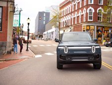 Rivian R1S