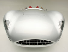 Rizk Auto readuce la viata modelul Aston Martin DBR2