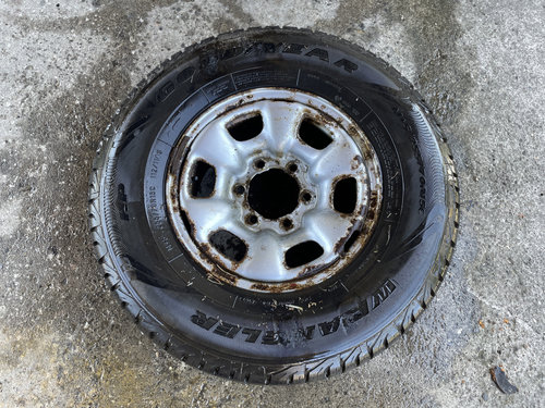 Roata de rezerva Toyota Hilux 2.5 D4D 4x4 Manual sedan 2007 (255/17R15C)