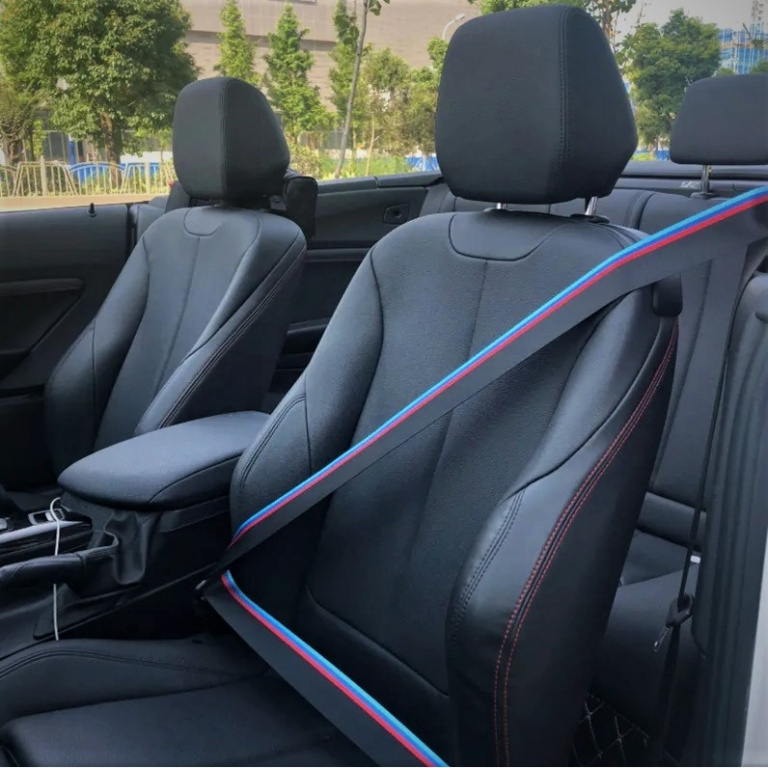 Rola Pentru Centura Auto Material Negru + Albastru + Rosu Tip M 70846