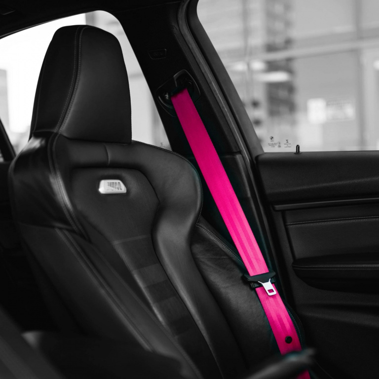 Rola Pentru Centura Auto Material Roz