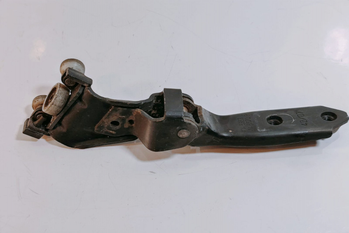 Rola usa culisanta 2K0843335A Volkswagen VW Caddy 3 [2004 - 2010]