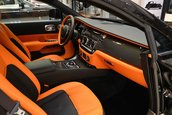 Rolls-Royce cu interior portocaliu