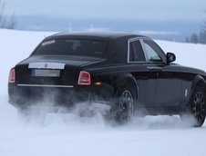 Rolls-Royce Cullinan - Poze spion