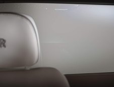 Rolls-Royce EWB cu Privacy Suite