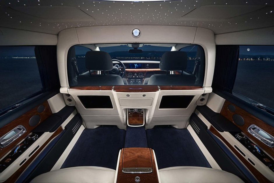 Rolls-Royce EWB cu Privacy Suite