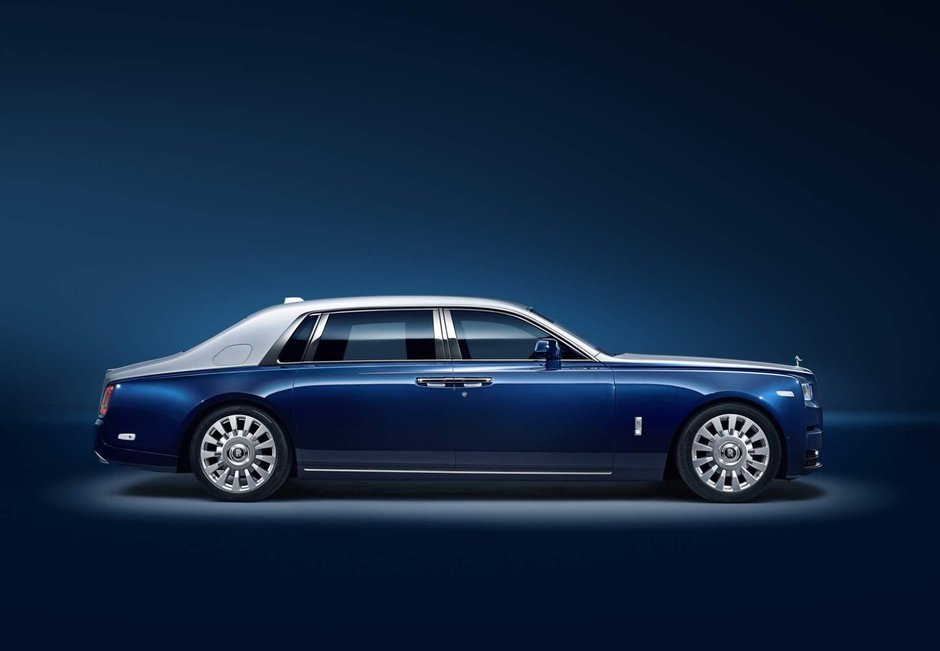 Rolls-Royce EWB cu Privacy Suite