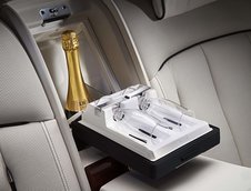 Rolls-Royce EWB cu Privacy Suite