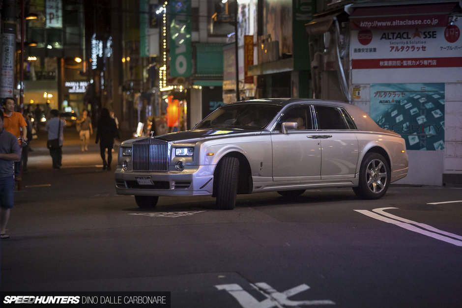 Rolls-Royce Phantom cu motor 2JZ