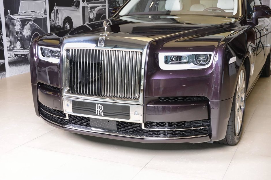 Rolls-Royce Phantom EWB din Abu Dhabi