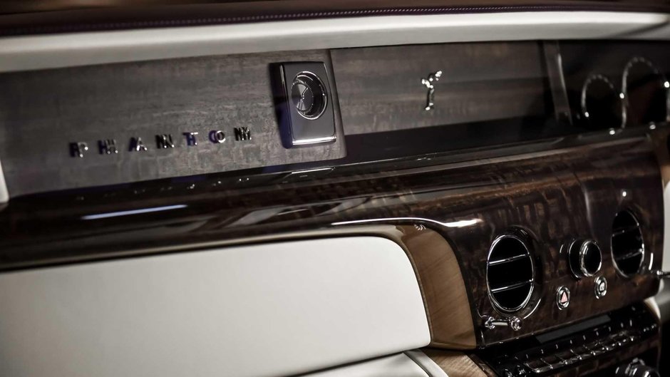 Rolls-Royce Phantom EWB