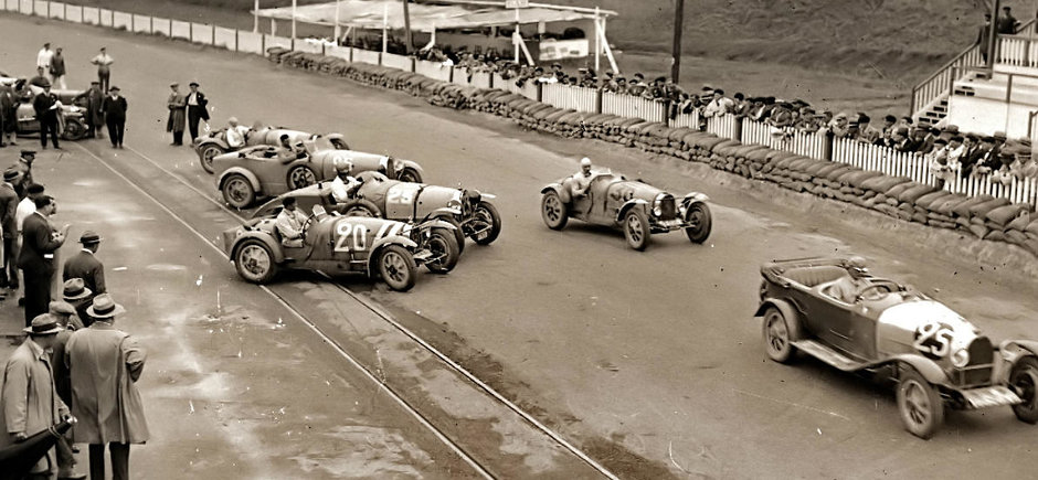 Romani de poveste: George Burianu, pilotul care s-a luptat cu Enzo Ferrari