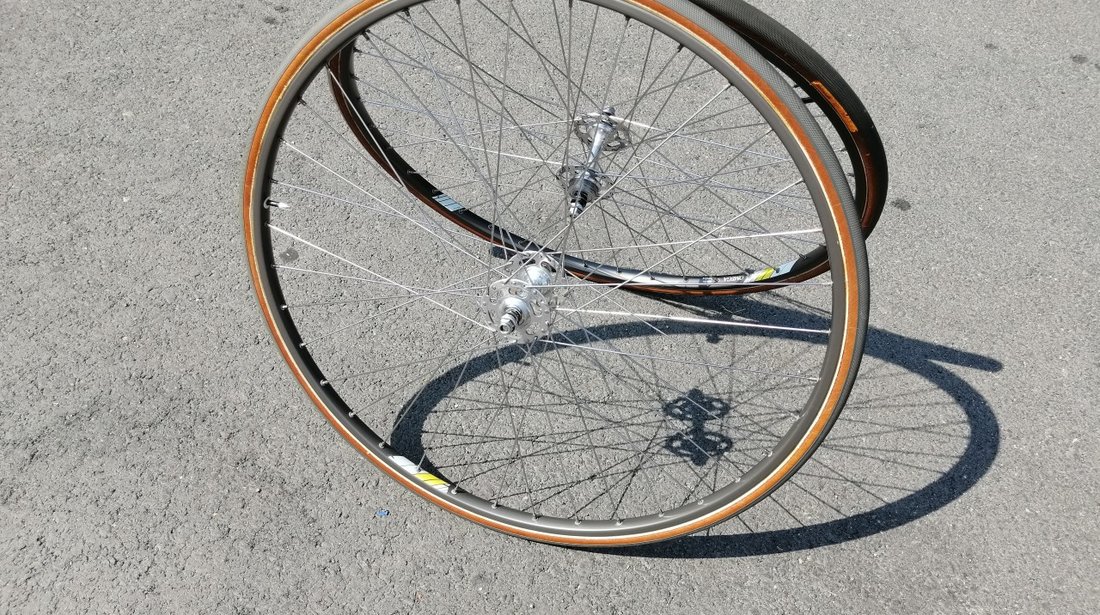 Roti cursiera 28" Cercuri si Butuci cu Flansa mare Campagnolo