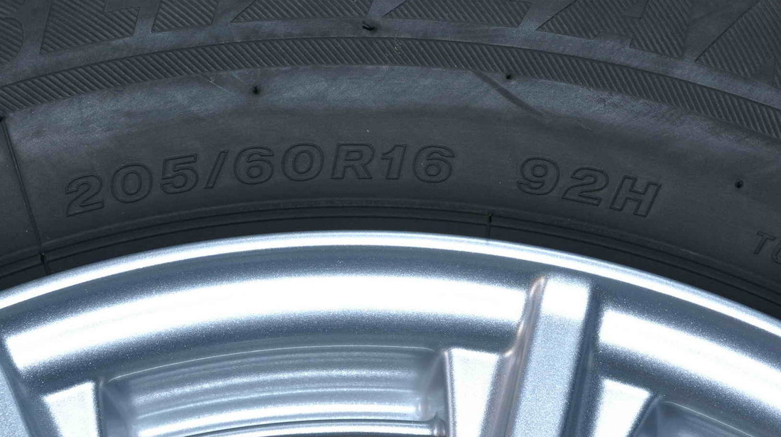 Roti Iarna 16 inch Originale Mercedes C-Class W205 Bridgestone 205/60 R16