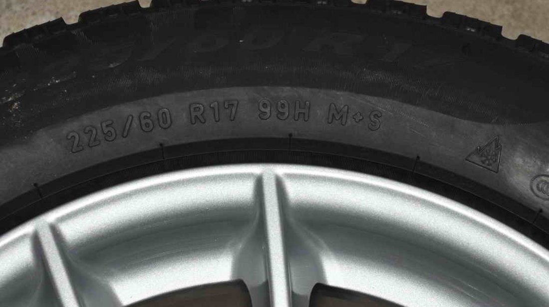 Roti Iarna Originale BMW X3 F25 17 inch Pirelli 225/60/R17