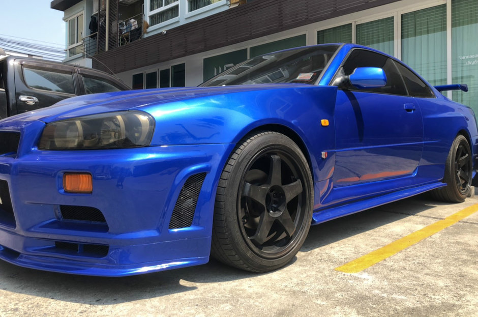 Rover 200 Coupe in Nissan Skyline GT-R R34