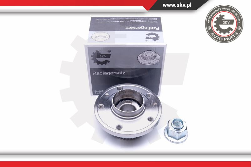 Rulmentul butucului rotii ; spate ; VOLVO C70 I S70 V70 I 850 ; 271795