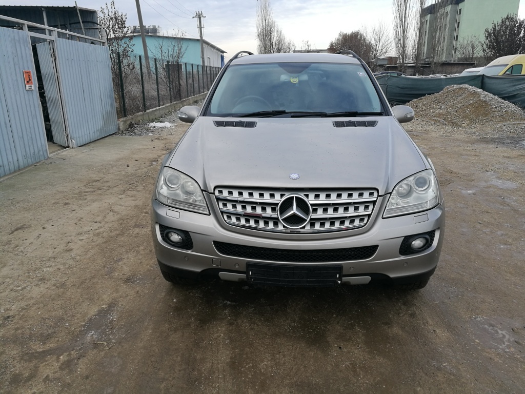 Rulou polita portbagaj Mercedes M-CLASS W164 2007 JEEP ML320 CDI