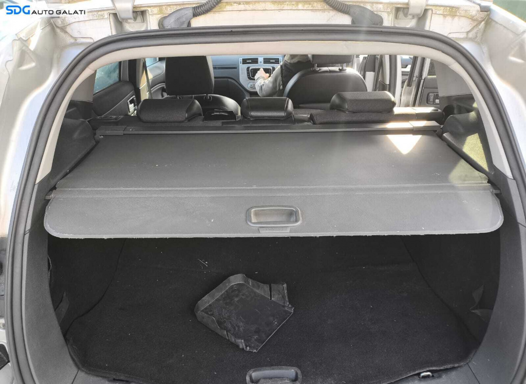 Rulou Polita Tavita Capac Portbagaj Ford Kuga 1 2008 - 2013 (Prezinta Defect Fara Problema de Functionare) [LR0736]